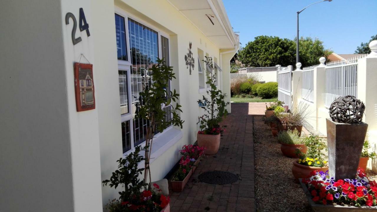 The Greens Lägenhet Somerset West Exteriör bild